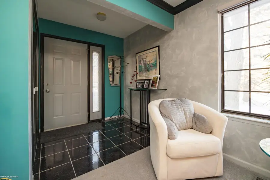 314 Meadow Bridge, Rochester Hills, MI 48307 - #3