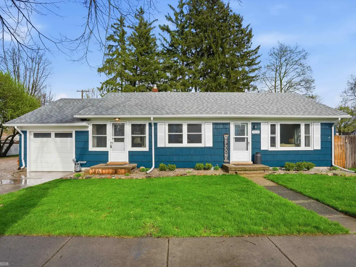 74220 1st, Armada, MI 48005 - #1