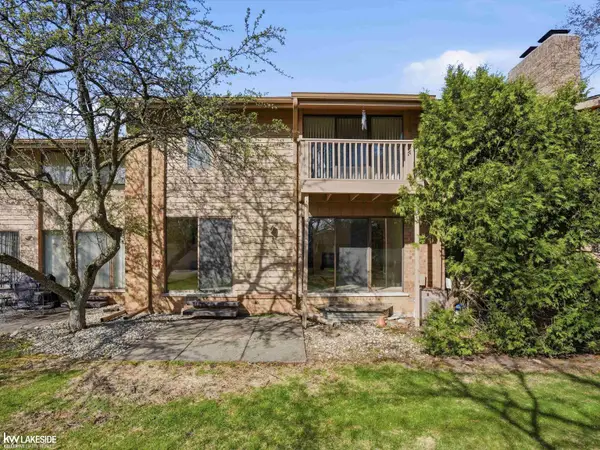 7134 Bridge, West Bloomfield, MI 48322