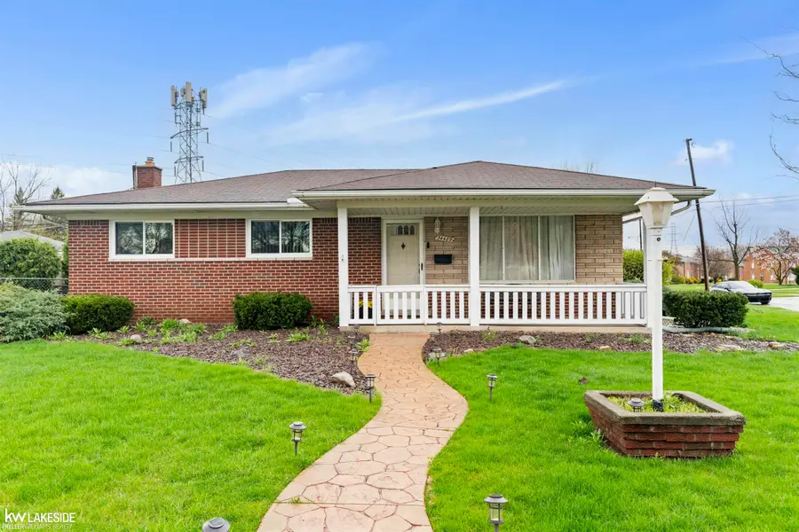 34489 Coachwood, Sterling Heights, MI 48312 - #2