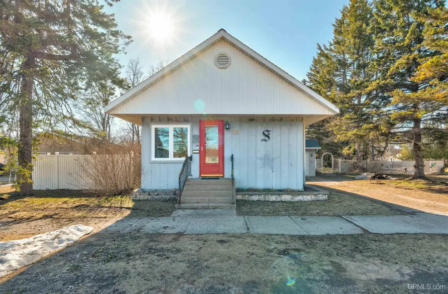 211 N Second, Manistique, MI 49854 - #2