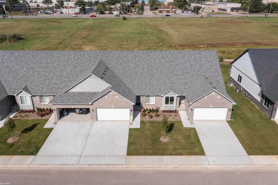 48389 Applegrove, New Baltimore, MI 48051 - #3