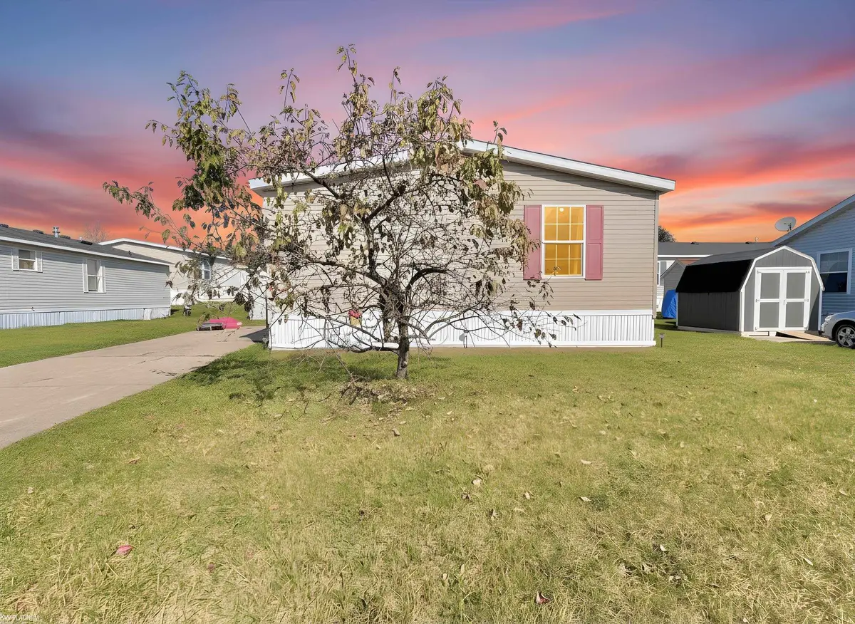 3667 Falcons Nest, White Lake, MI 48383 - #1