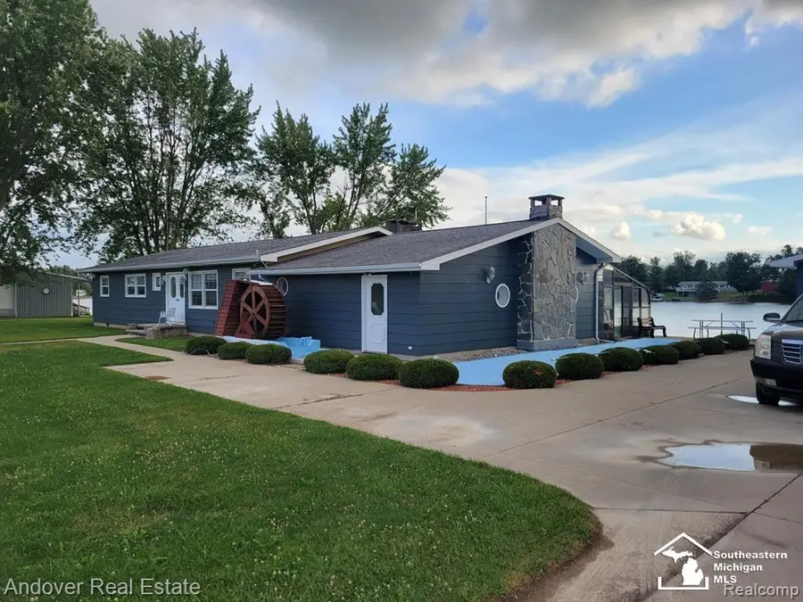 4324 Oak Glen Dr, Camden, MI 49232 - #2