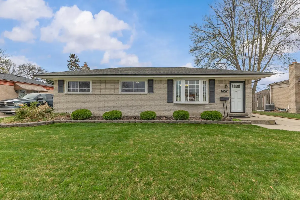20218 Shores, Saint Clair Shores, MI 48080 - #1