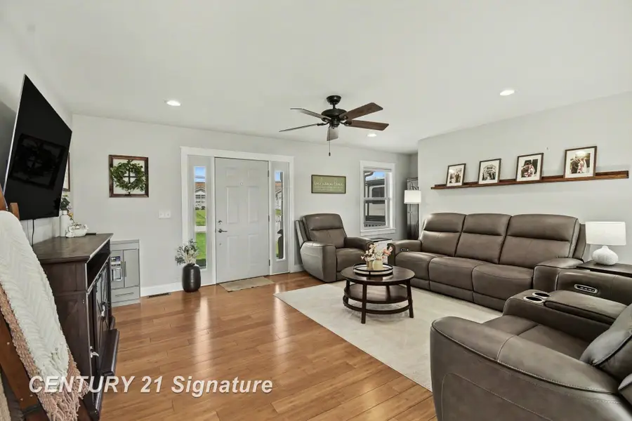 8679 Gilmour, Freeland, MI 48623 - #3