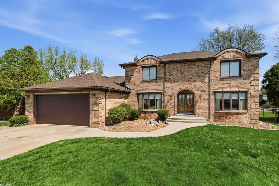 38300 Santa Barbara, Clinton Township, MI 48036 - #2