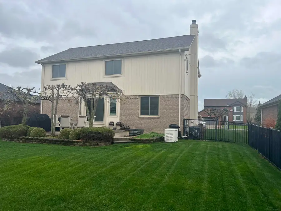 29105 Bay Pointe, New Baltimore, MI 48047 - #3