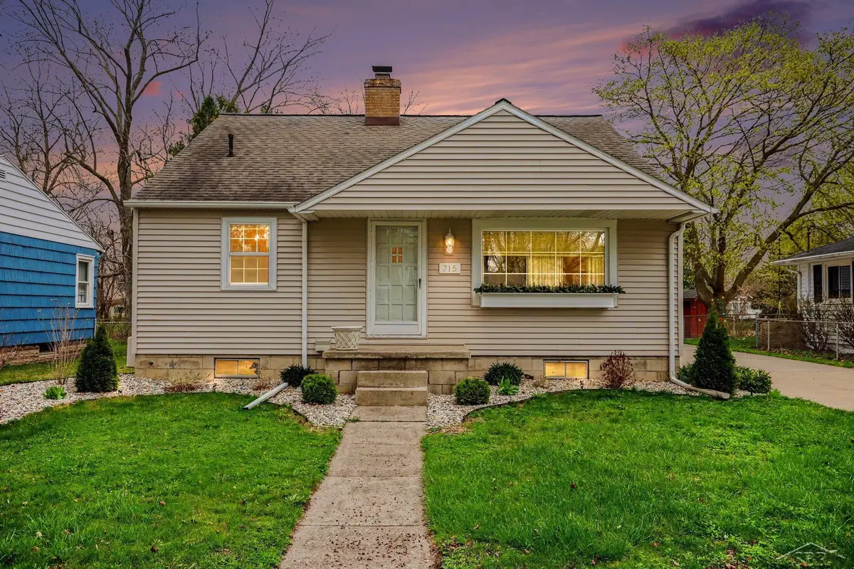 715 Maple, Essexville, MI 48732 - #1