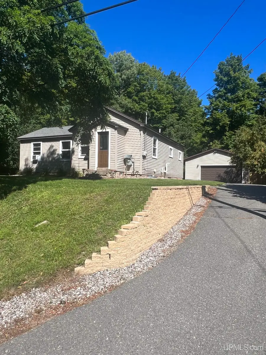 2162 Bancroft, Marquette, MI 49855 - #2