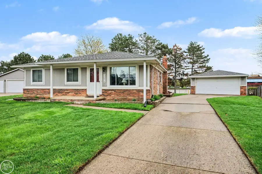 42844 Wrobel, Clinton Township, MI 48038 - #2