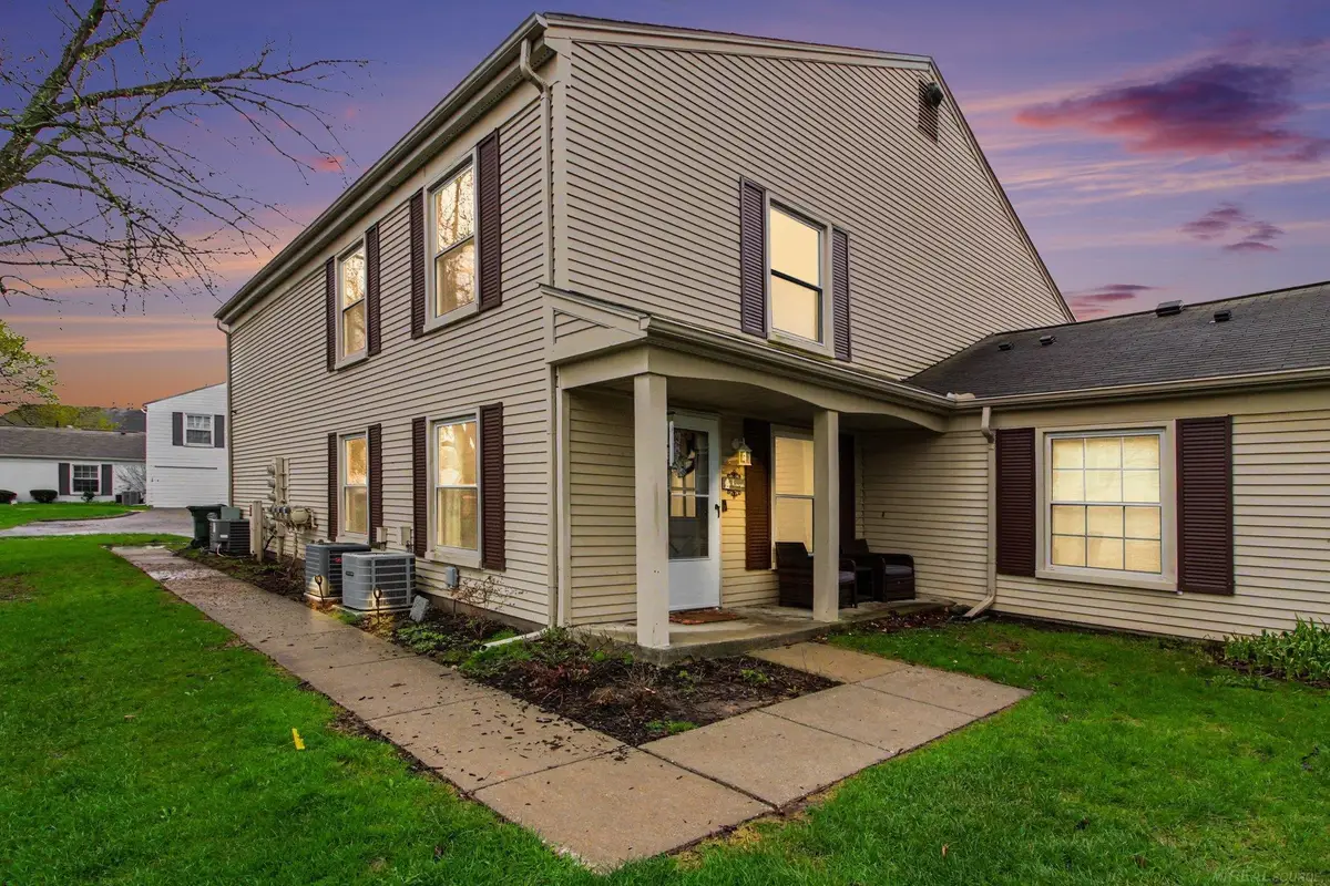 2914 Meadowbrook Ct, Lake Orion, MI 48360 - #1