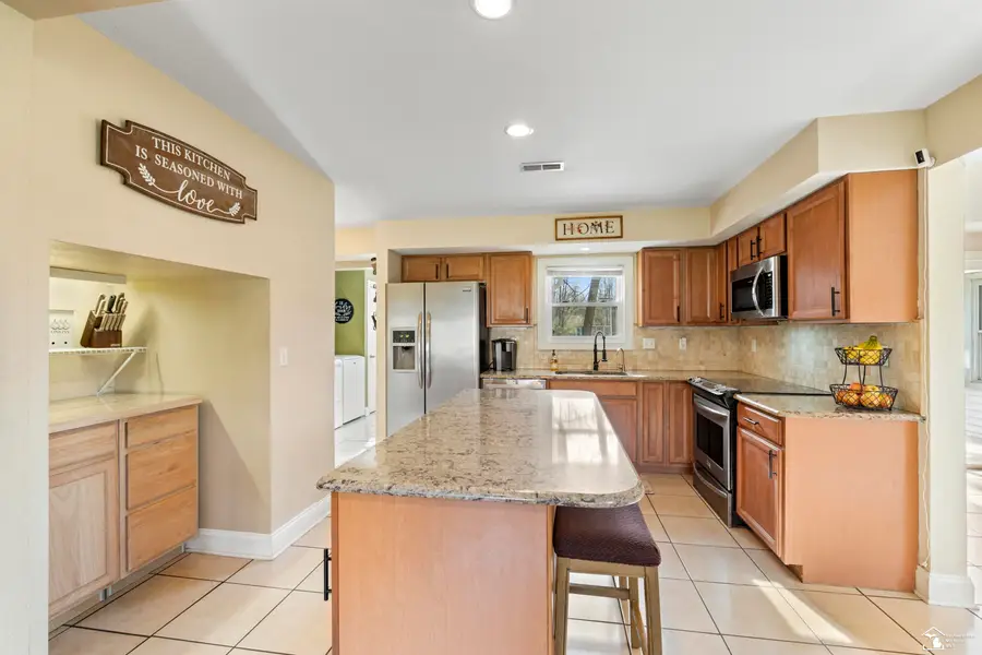 9505 Secor, Temperance, MI 48182 - #3