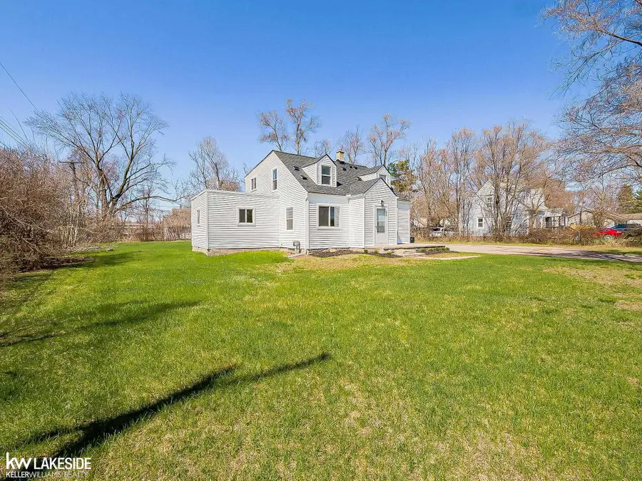 47051 Frederick, Shelby, MI 48317 - #3