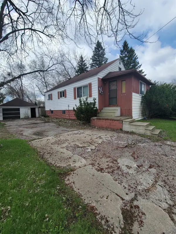 1201 W Jenny, Bay City, MI 48706