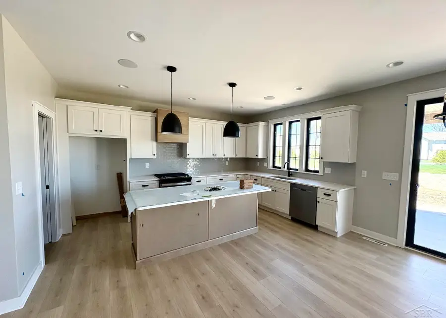 160 Queens Creek, Frankenmuth, MI 48734 - #3