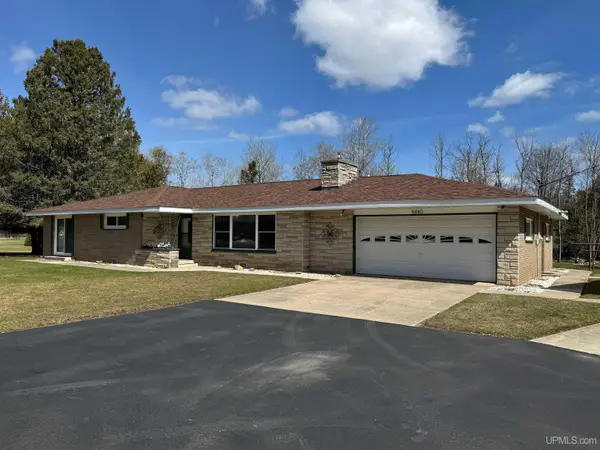 8610 County 426 L R, Cornell, MI 49818