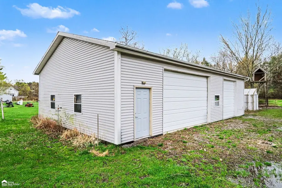 10187 Dodge, Montrose, MI 48457 - #3