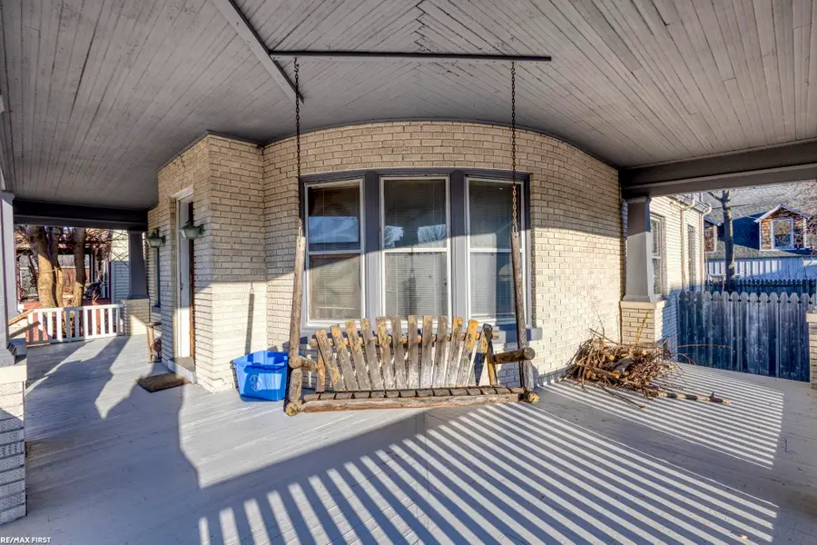 24 Grand Ave, Mount Clemens, MI 48043 - #2