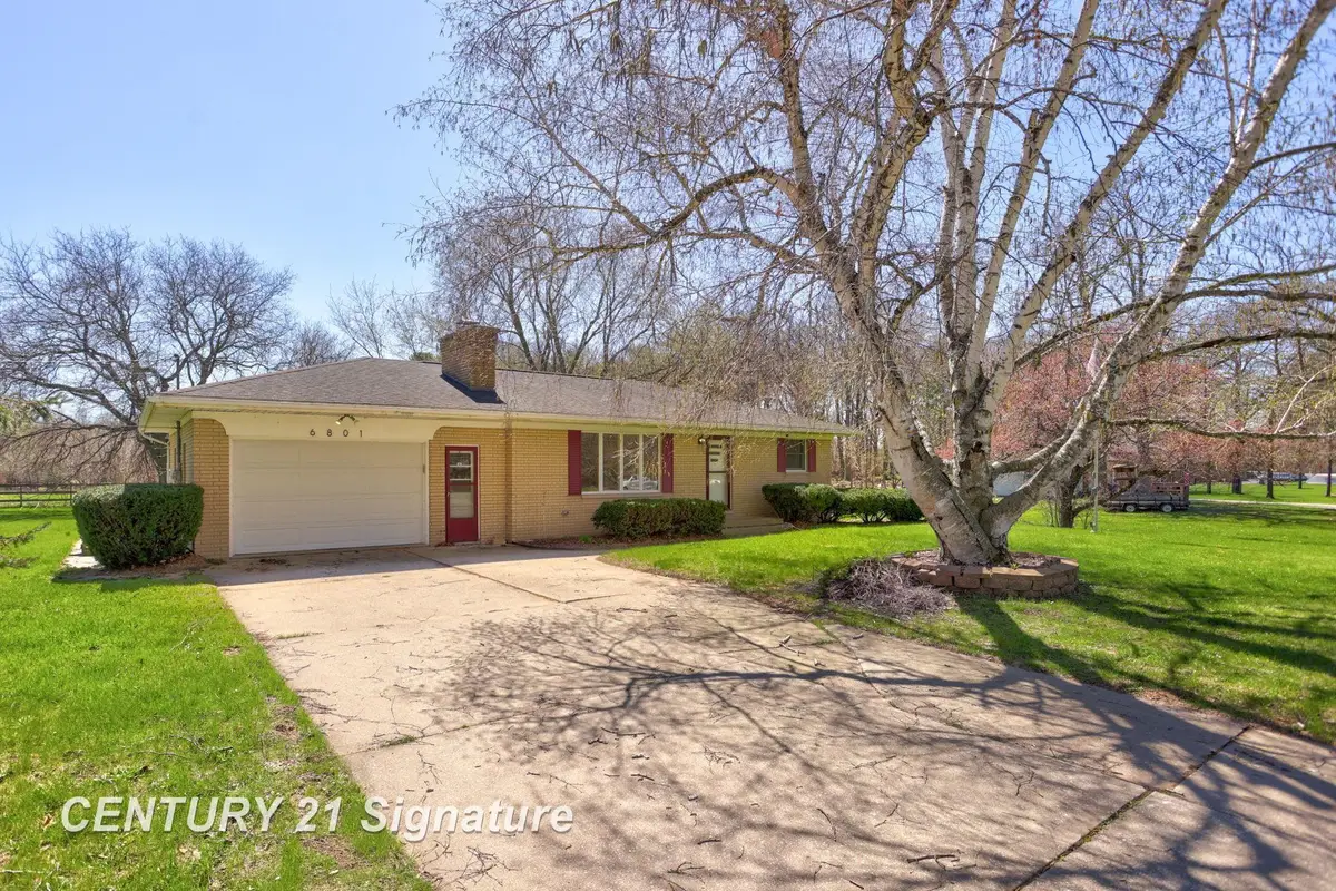 6801 Trinklein, Saginaw, MI 48609 - #1