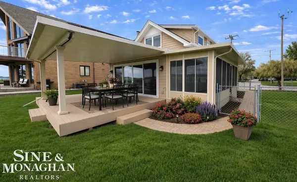 2008 E Park, Algonac, MI 48001