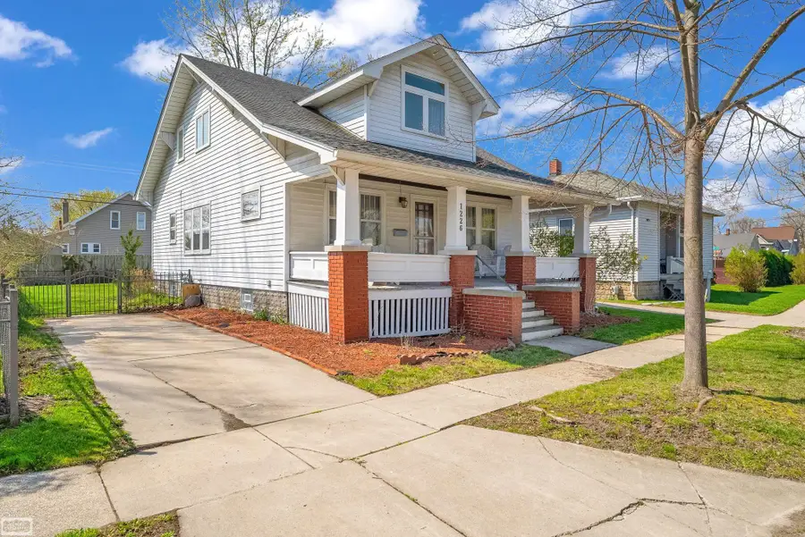 1226 Young, Port Huron, MI 48060 - #3