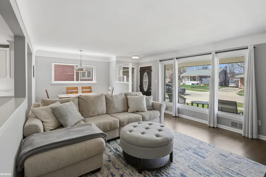 801 W Baker, Clawson, MI 48017 - #3