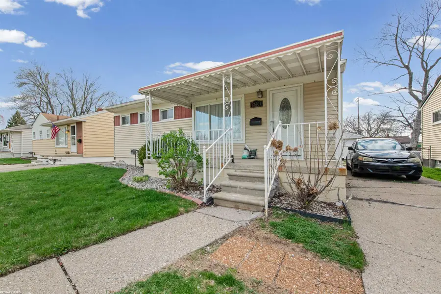 26101 Compson, Roseville, MI 48066 - #2