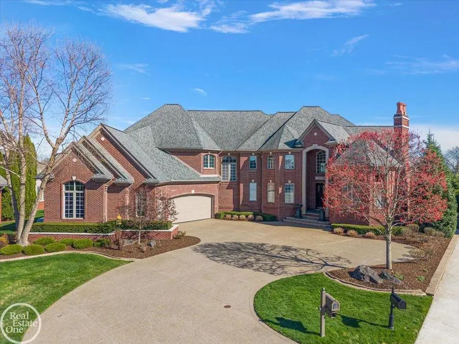 49515 Regatta, Chesterfield, MI 48047 - #2