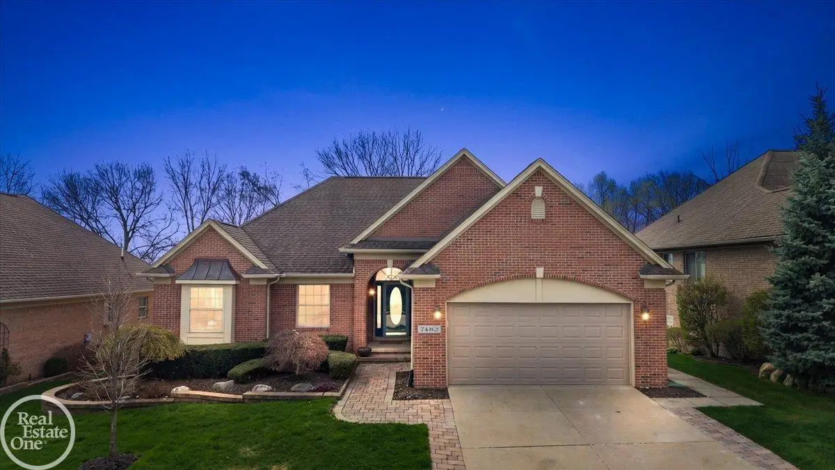 7482 Augusta #Unit 21, Washington Township, MI 48094 - #1