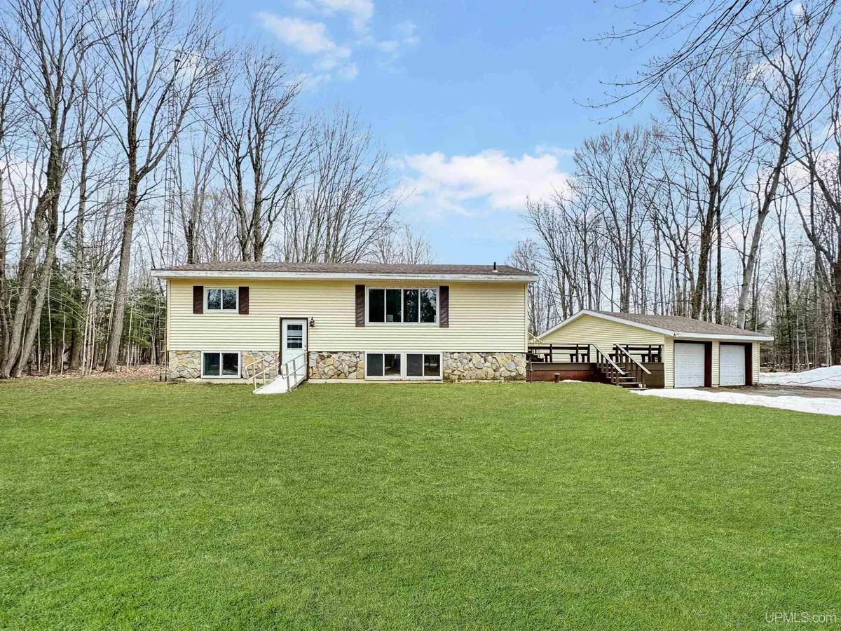 8672 M.5, Gladstone, MI 49837 - #1