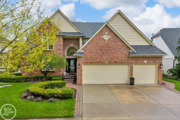 47206 Woodberry Estates, Macomb Twp, MI 48044