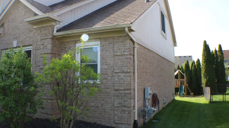 21528 Mackenzie, Macomb, MI 48044 - #3