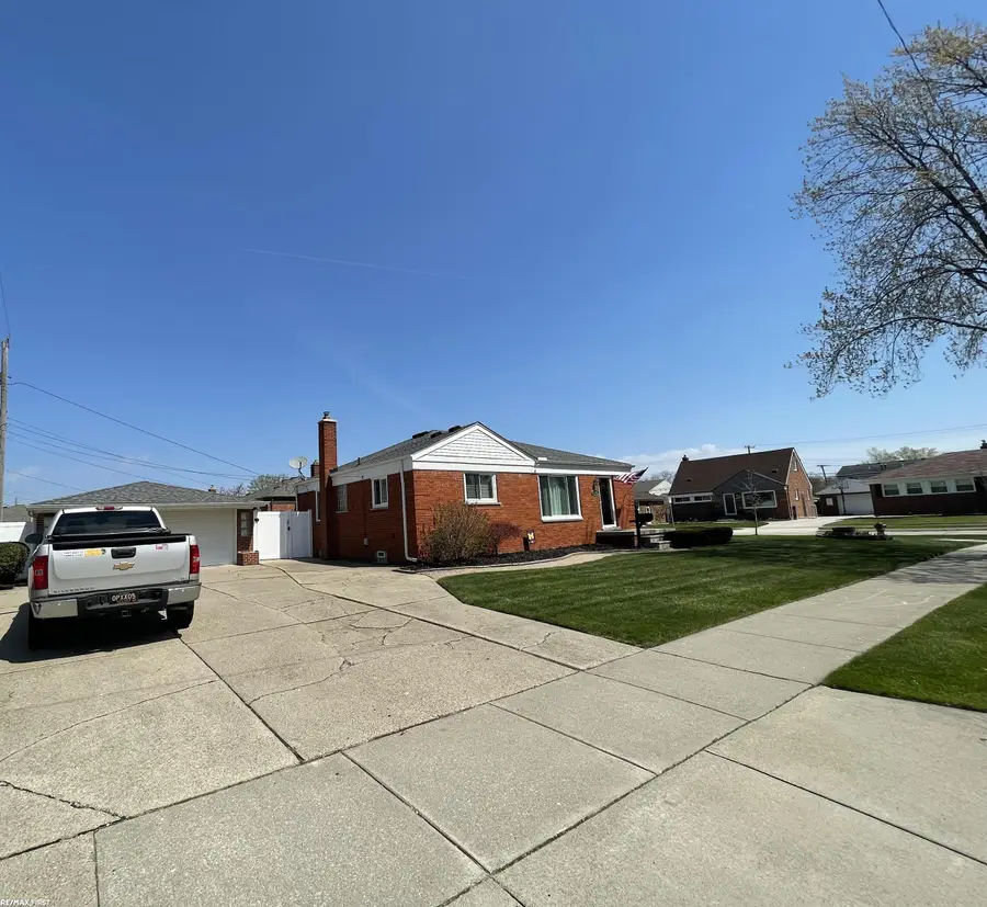 22225 Love, Saint Clair Shores, MI 48082 - #3