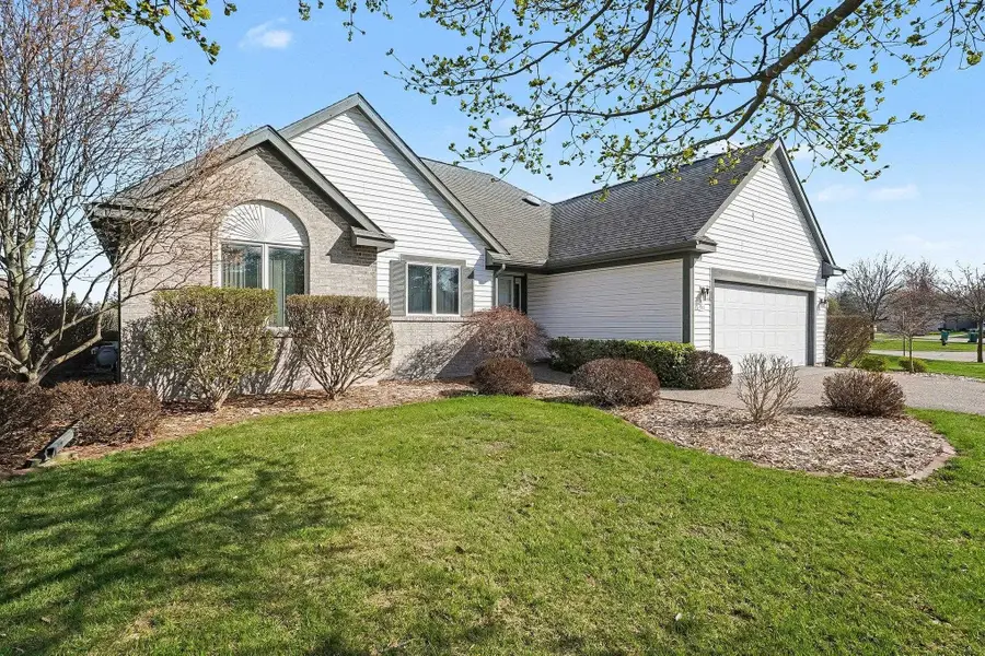 5610 W Spring Knoll, Bay City, MI 48706 - #2