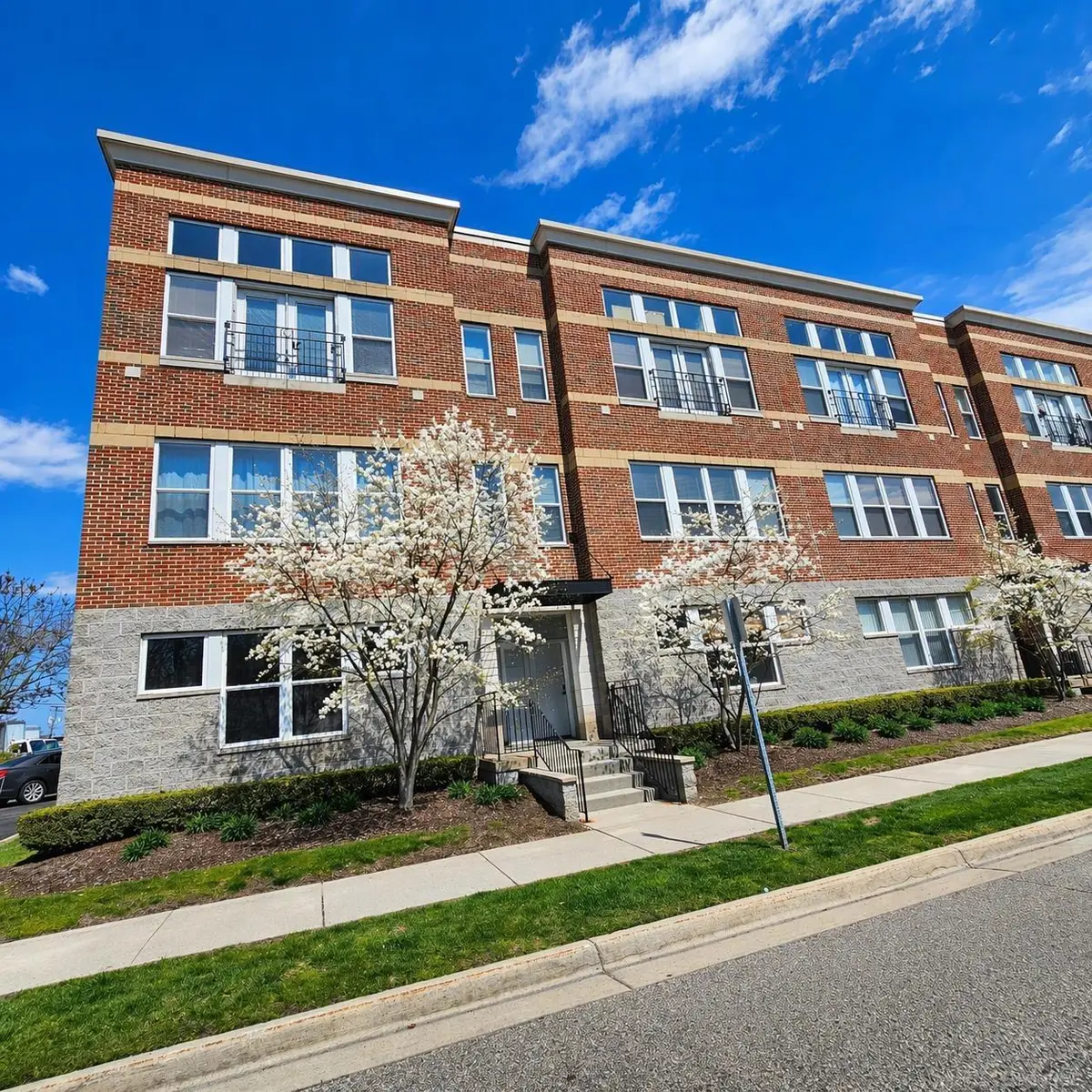 90 Clinton #2, Mount Clemens, MI 48043 - #1