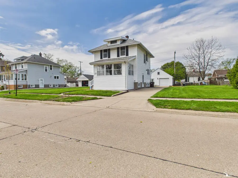 823 Michigan, Monroe, MI 48162 - #2