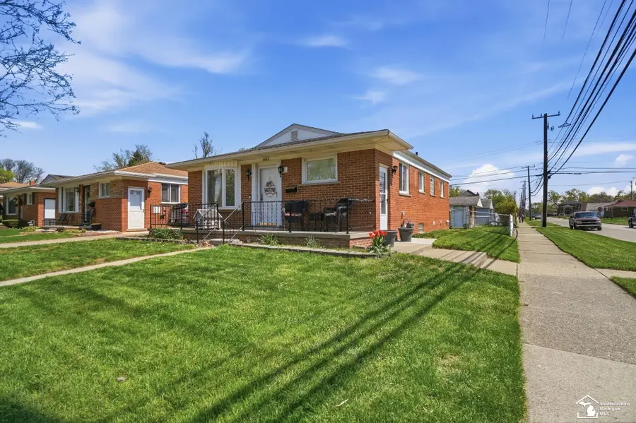 5902 N Lafayette, Dearborn Heights, MI 48127 - #2