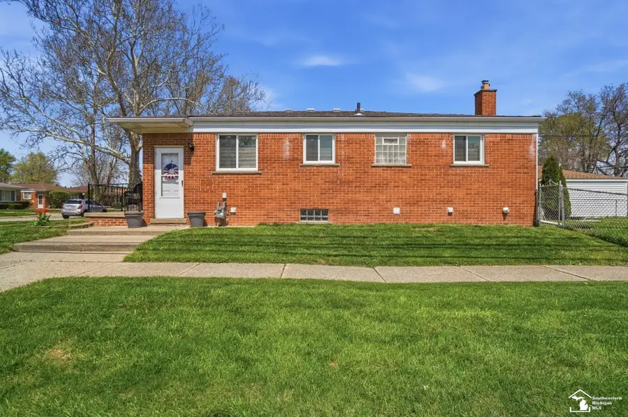 5902 N Lafayette, Dearborn Heights, MI 48127 - #3