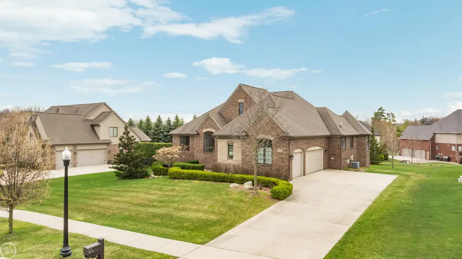 6426 Annapolis, Washington, MI 48094 - #2