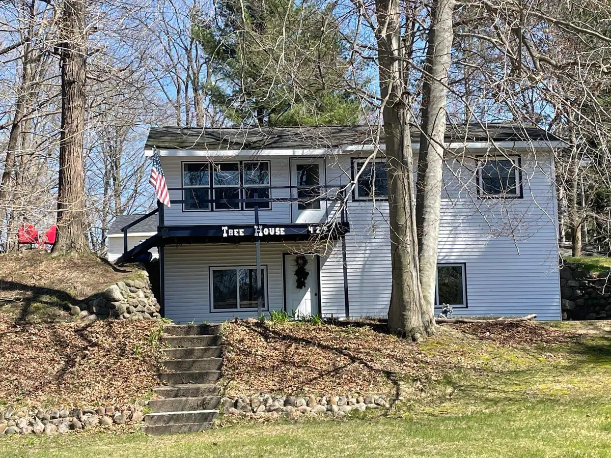 429 S Geneva, Shepherd, MI 48883 - #1