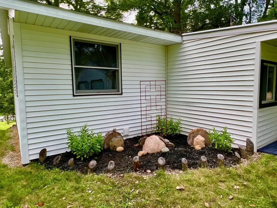 429 S Geneva, Shepherd, MI 48883 - #3