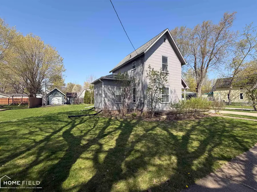 714 Broadway, Owosso, MI 48867 - #2
