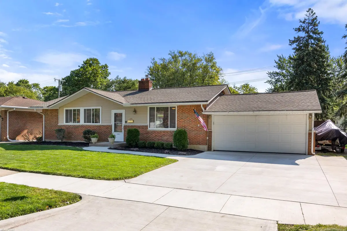 36428 Ledgestone, Clinton Township, MI 48035 - #1