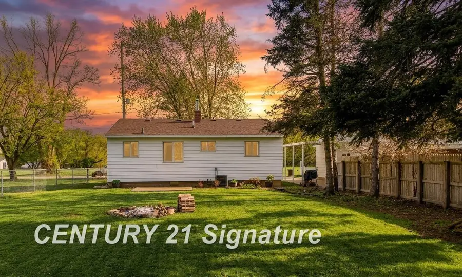 419 E Water, Vernon, MI 48476 - #2