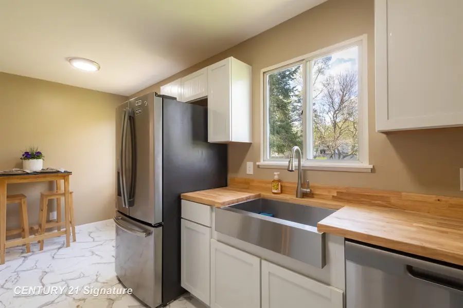 419 E Water, Vernon, MI 48476 - #3