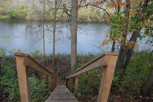 503 Dutch Mill, Flushing, MI 48433