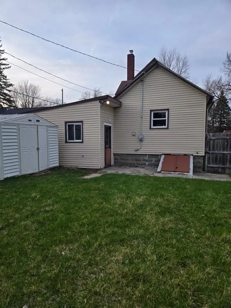 102 Nebobish, Essexville, MI 48732 - #2