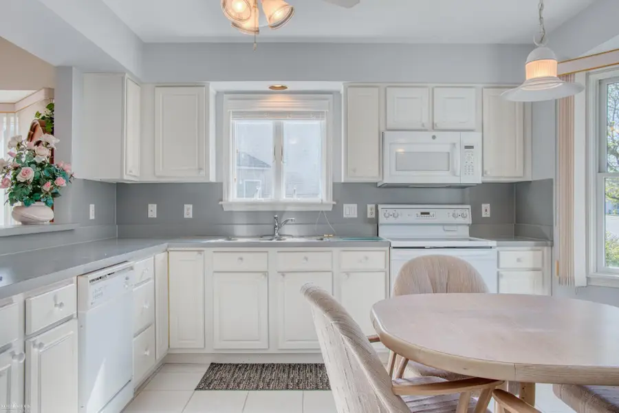 4268 Springbrook, Swartz Creek, MI 48473 - #3