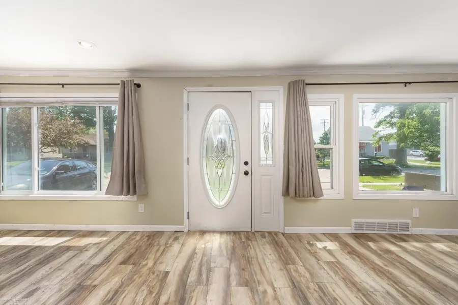 21525 Brys, Saint Clair Shores, MI 48080 - #3